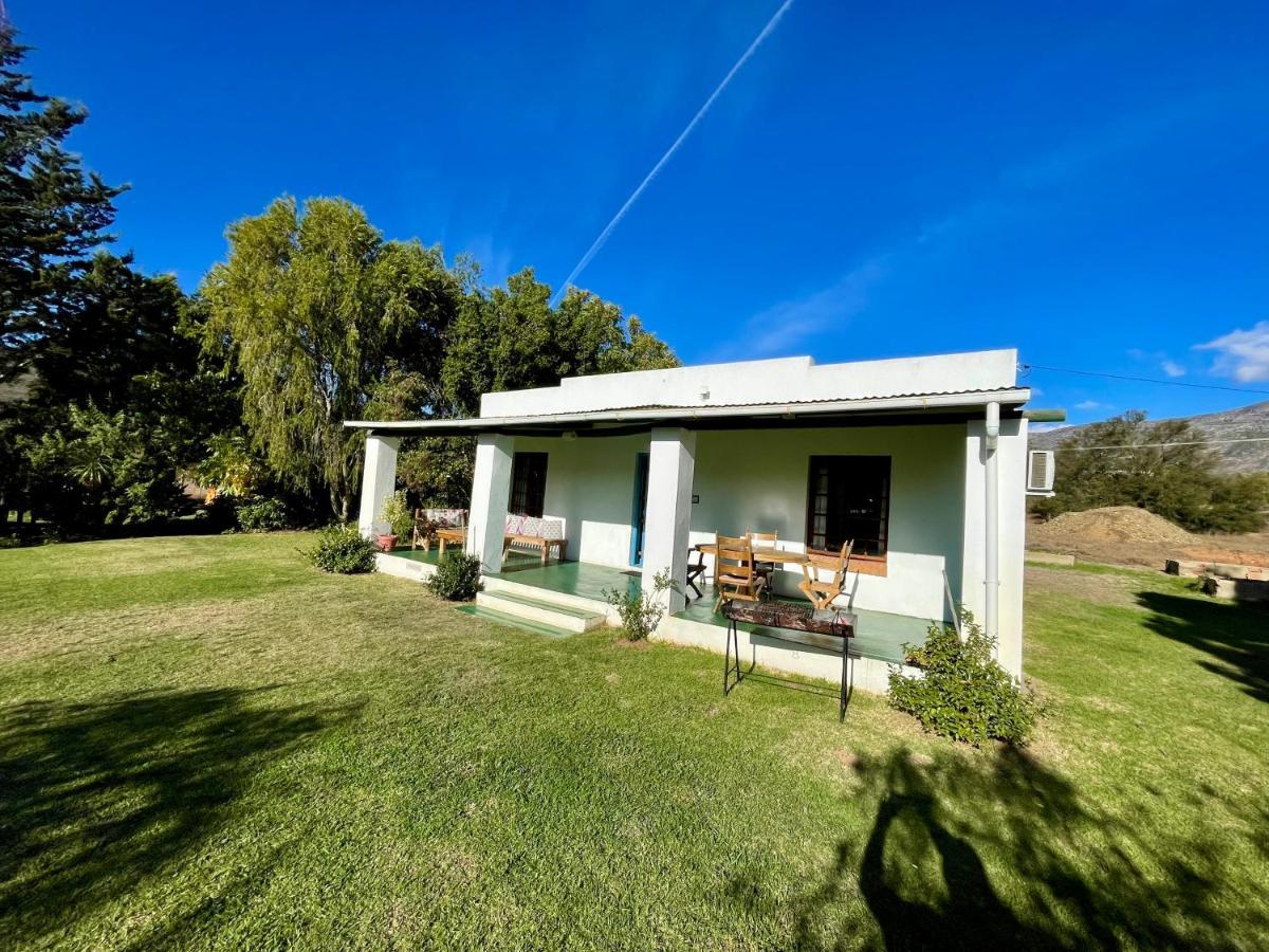 Blue Cow Barn - Boutique Farm Guest House Barrydale Bagian luar foto