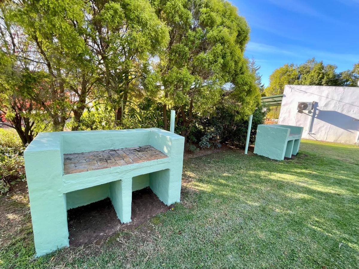 Blue Cow Barn - Boutique Farm Guest House Barrydale Bagian luar foto