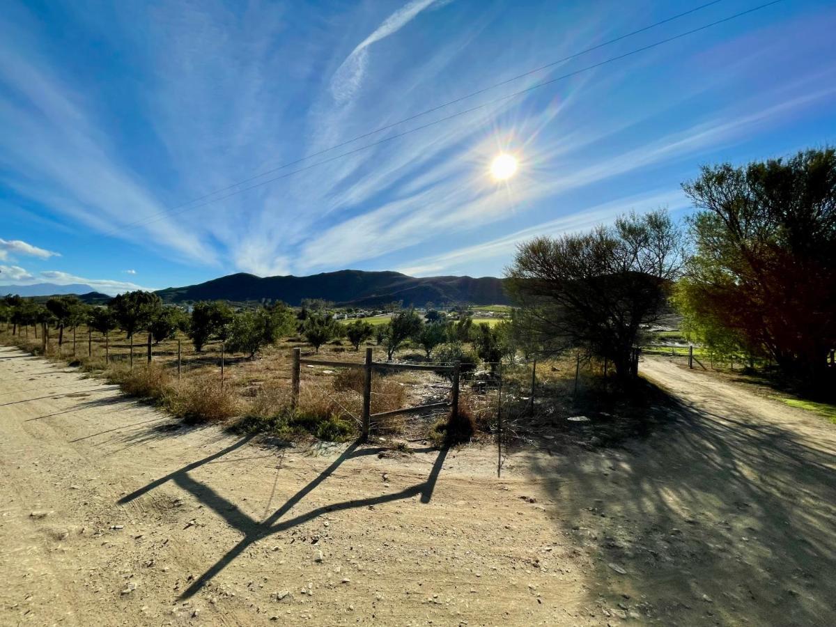Blue Cow Barn - Boutique Farm Guest House Barrydale Bagian luar foto